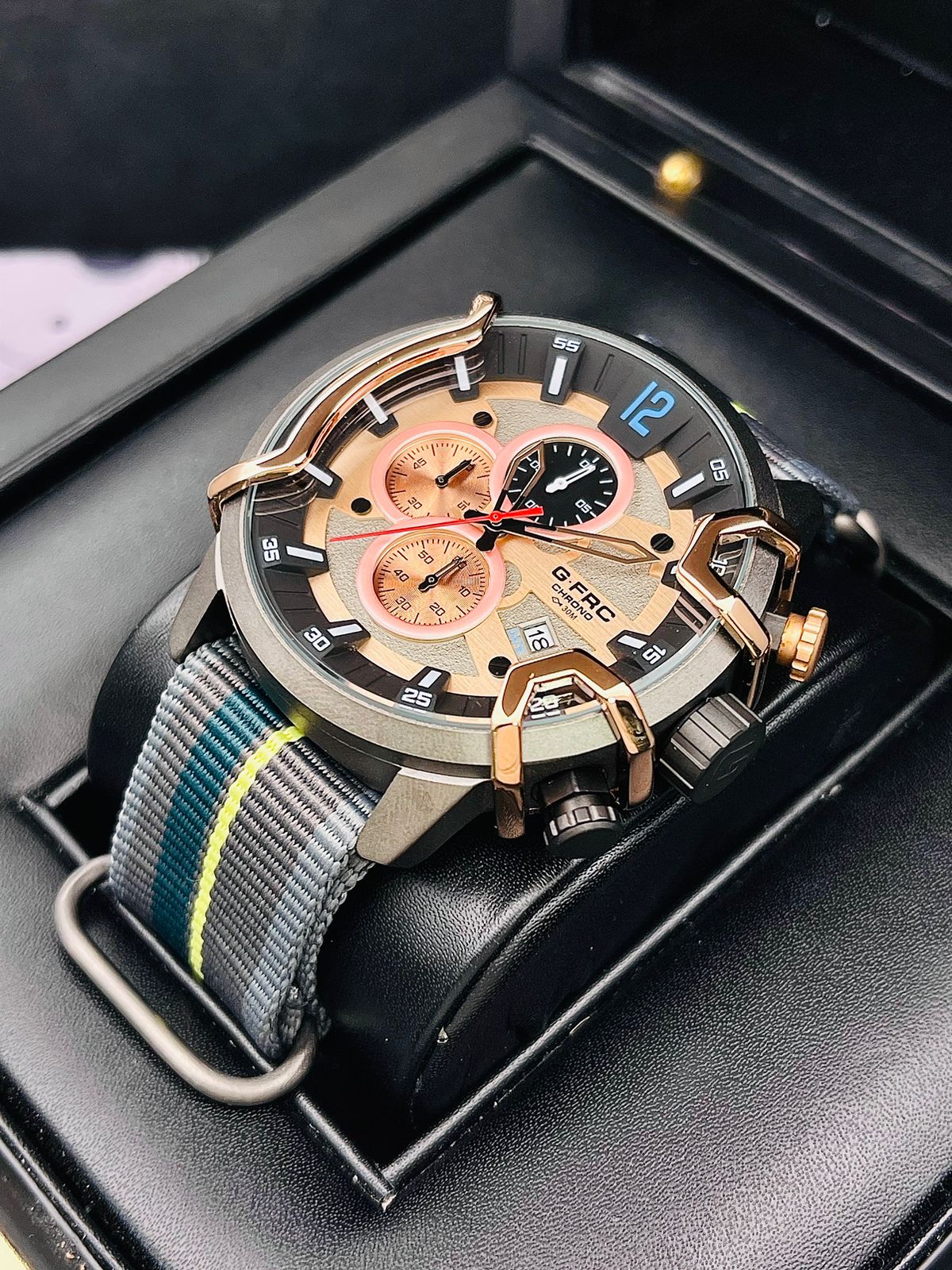Reloj G-FRC Cronógrafo Deportivo – Lona Multicolor